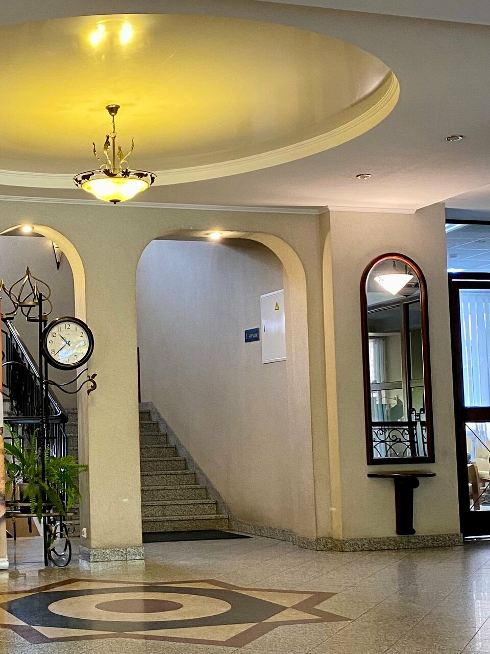 Гостиница Октябрьская Псков-100