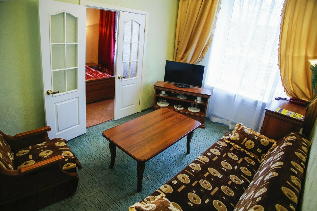 Гостиница Октябрьская Псков