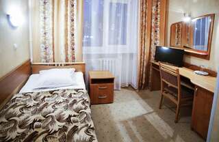 Гостиница Октябрьская Псков Семейный-2