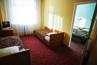 Гостиница Октябрьская Псков Двухместный Стандарт с раздельными кроватями-1