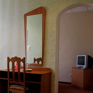 Гостиница Октябрьская Псков 2-местный стандарт с диваном-3