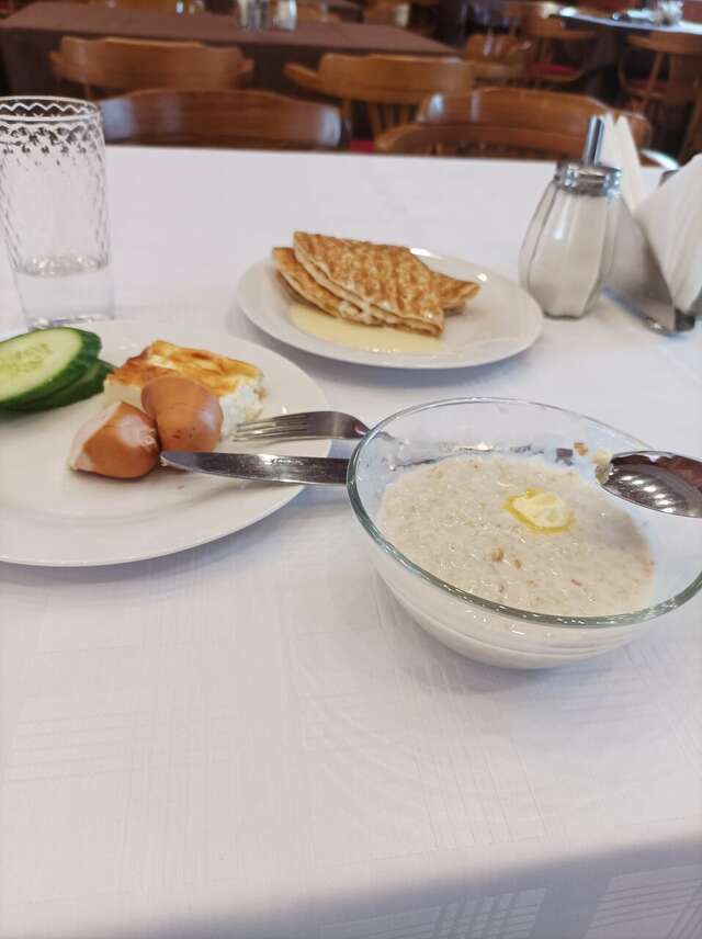 Гостиница Октябрьская Псков-251