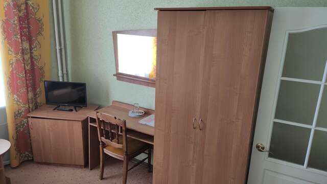 Гостиница Октябрьская Псков-240